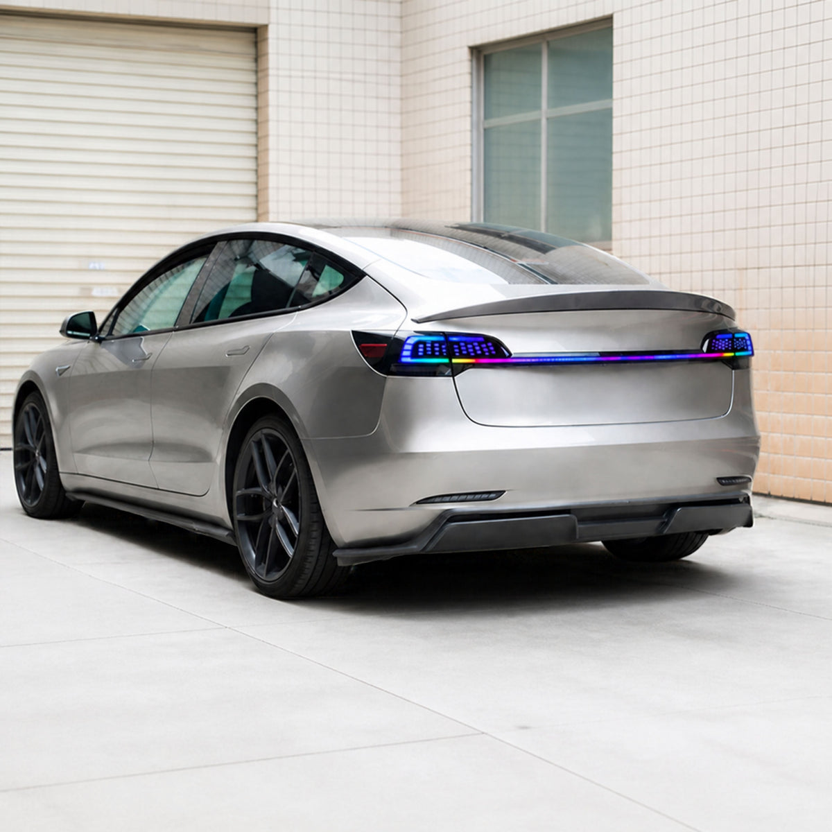 Luces traseras LED RGB distintivas y barra de luz para Tesla Model 3 (2017–2023)